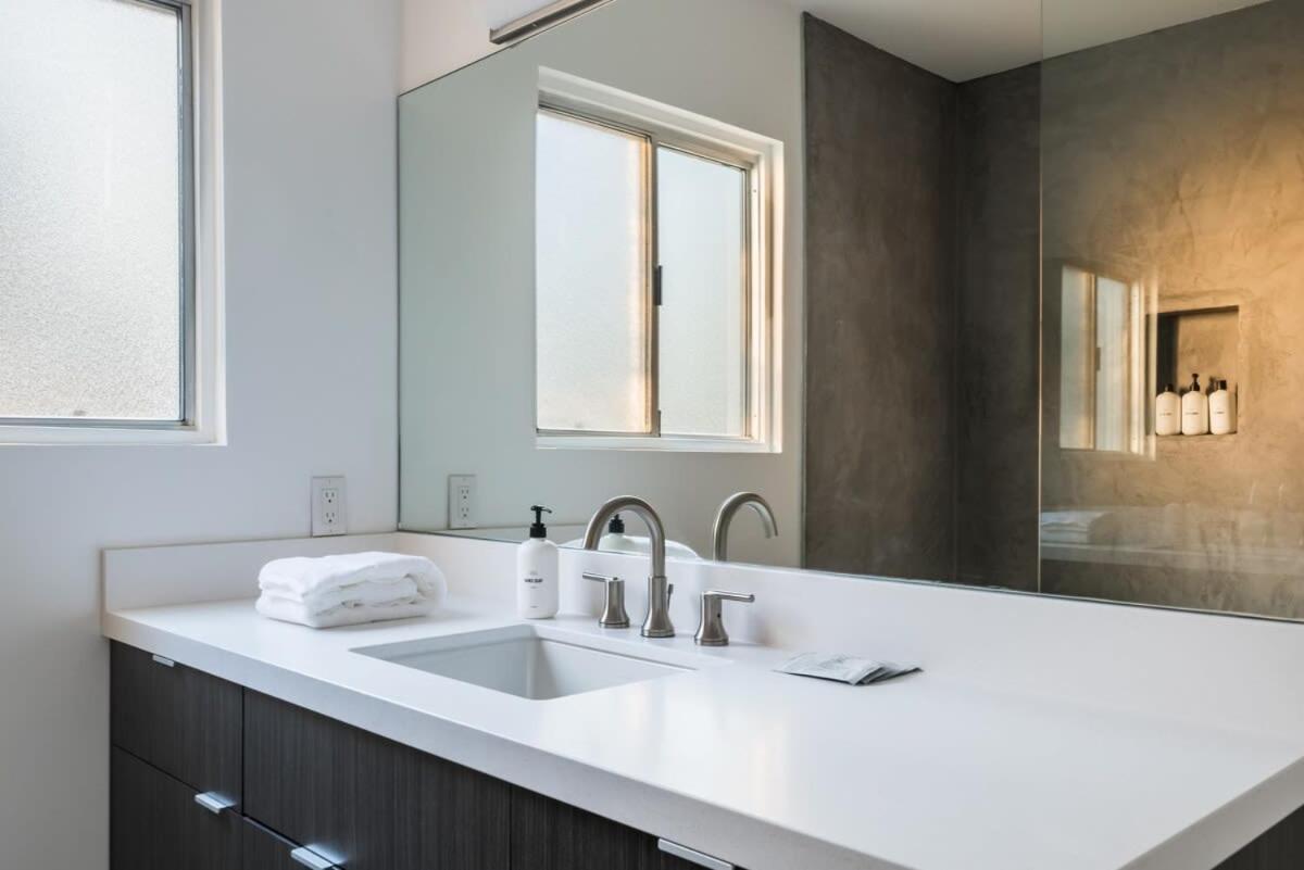 Hidden Valley Cottage - Modern Home In Jt Hot Tub โจชัวทรี ภายนอก รูปภาพ