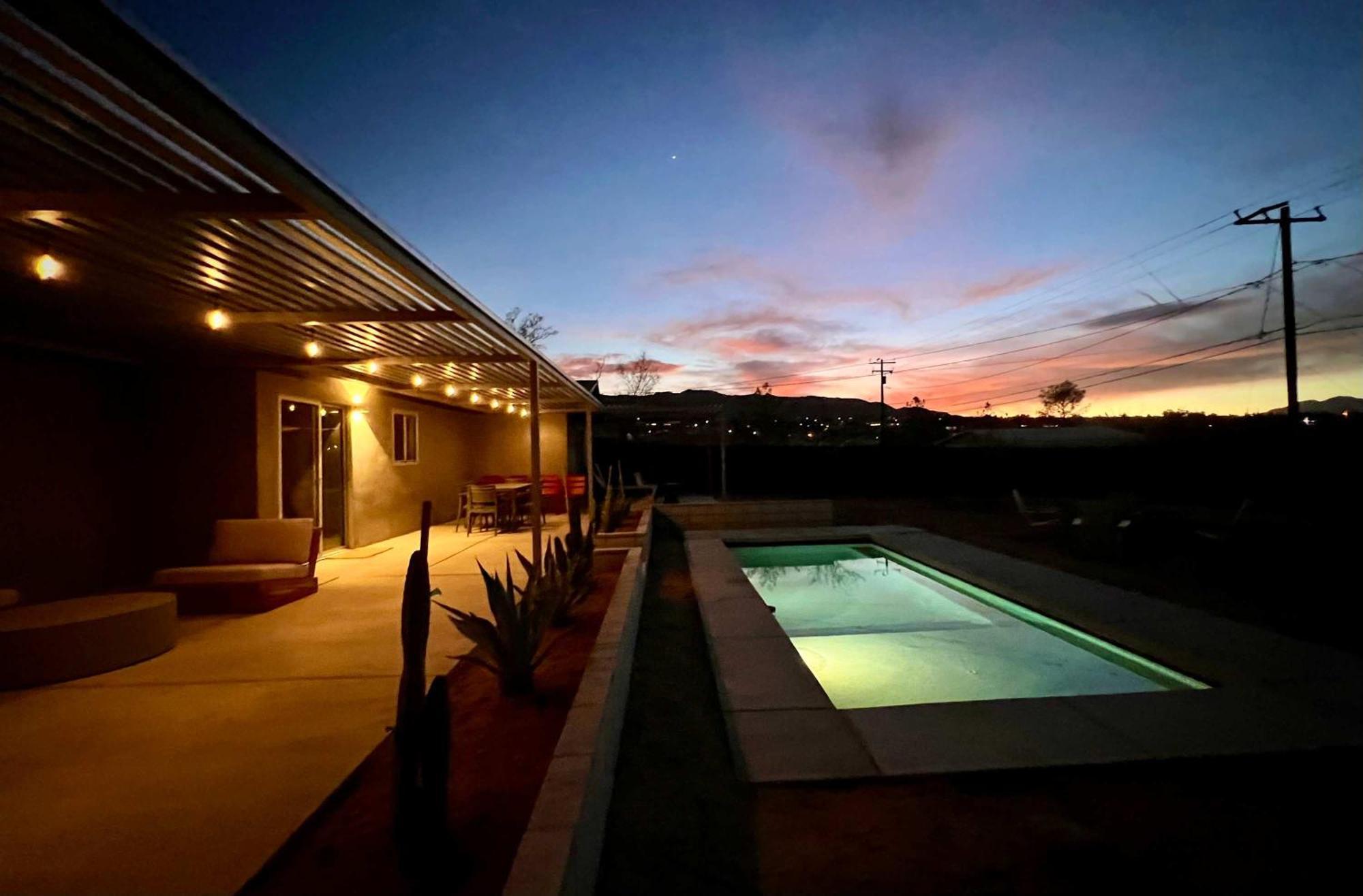 Hidden Valley Cottage - Modern Home In Jt Hot Tub โจชัวทรี ภายนอก รูปภาพ