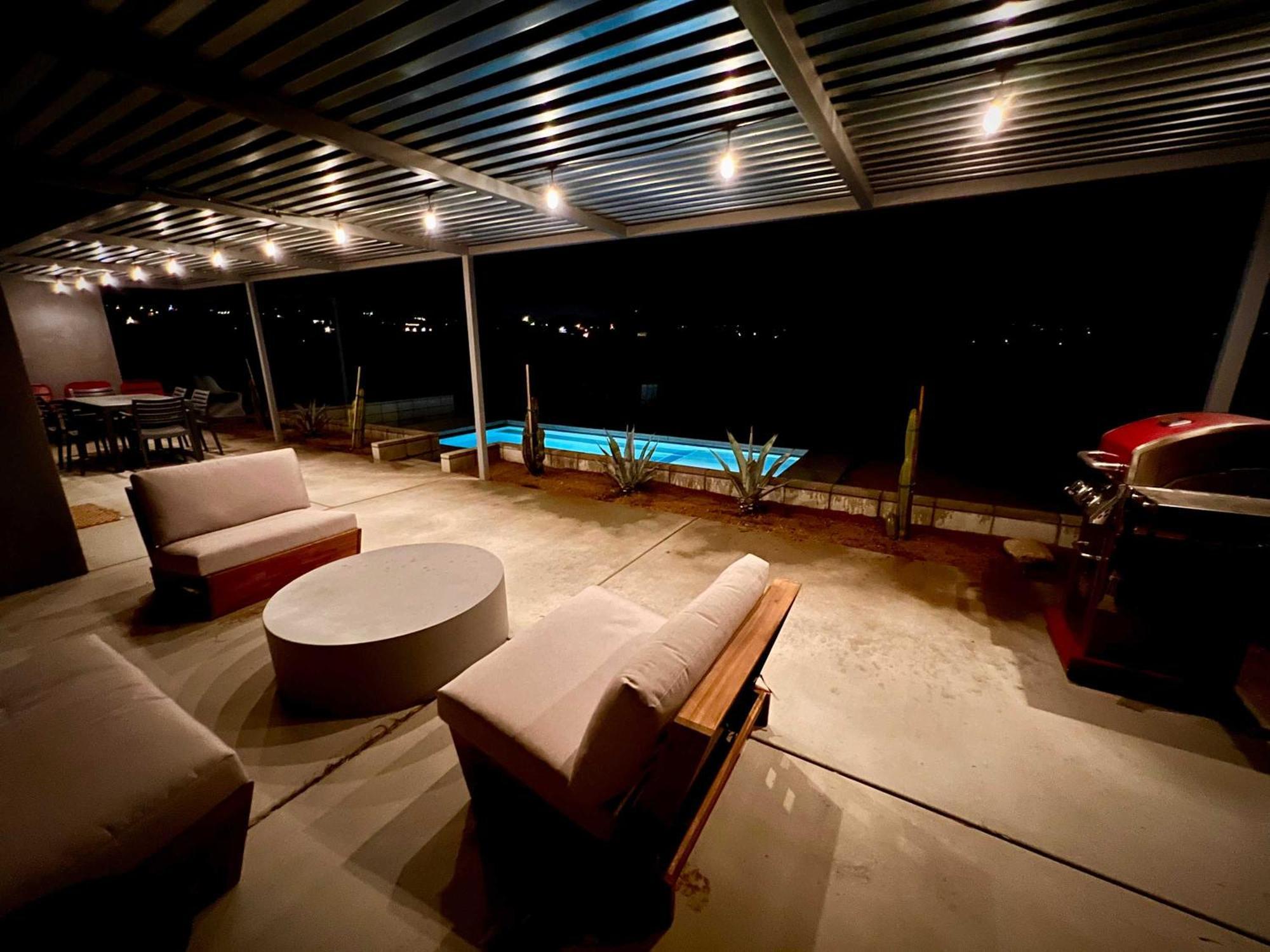 Hidden Valley Cottage - Modern Home In Jt Hot Tub โจชัวทรี ภายนอก รูปภาพ