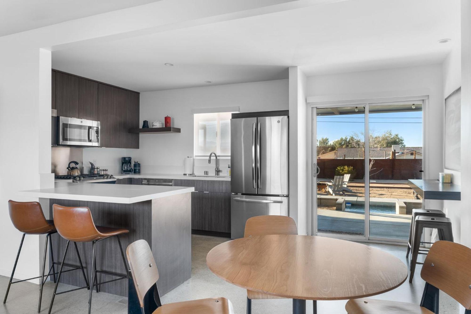 Hidden Valley Cottage - Modern Home In Jt Hot Tub โจชัวทรี ภายนอก รูปภาพ