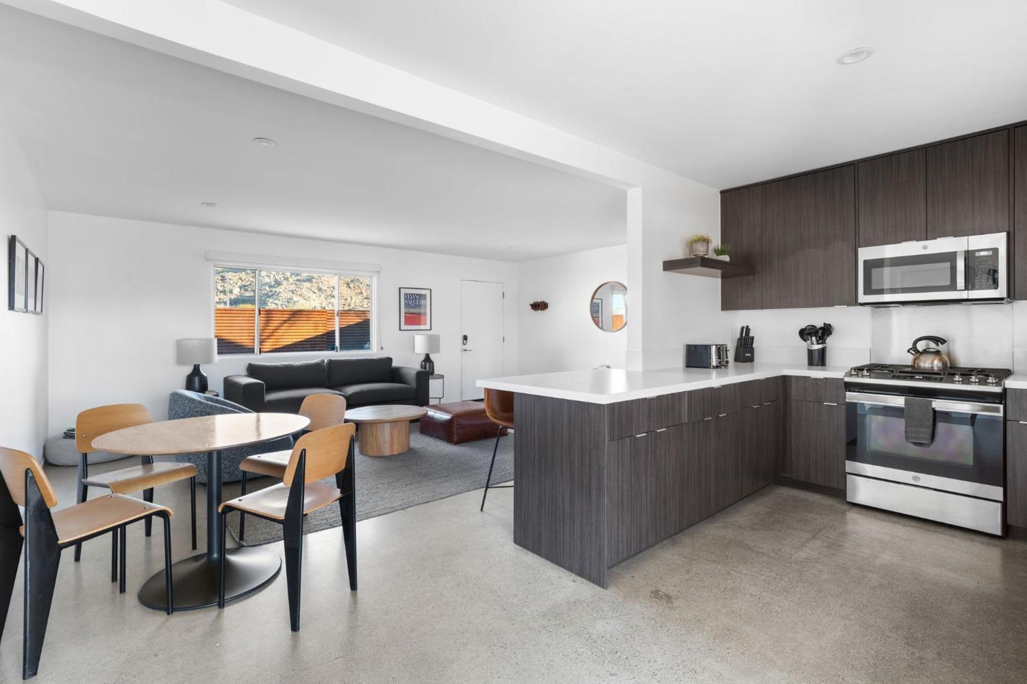 Hidden Valley Cottage - Modern Home In Jt Hot Tub โจชัวทรี ภายนอก รูปภาพ